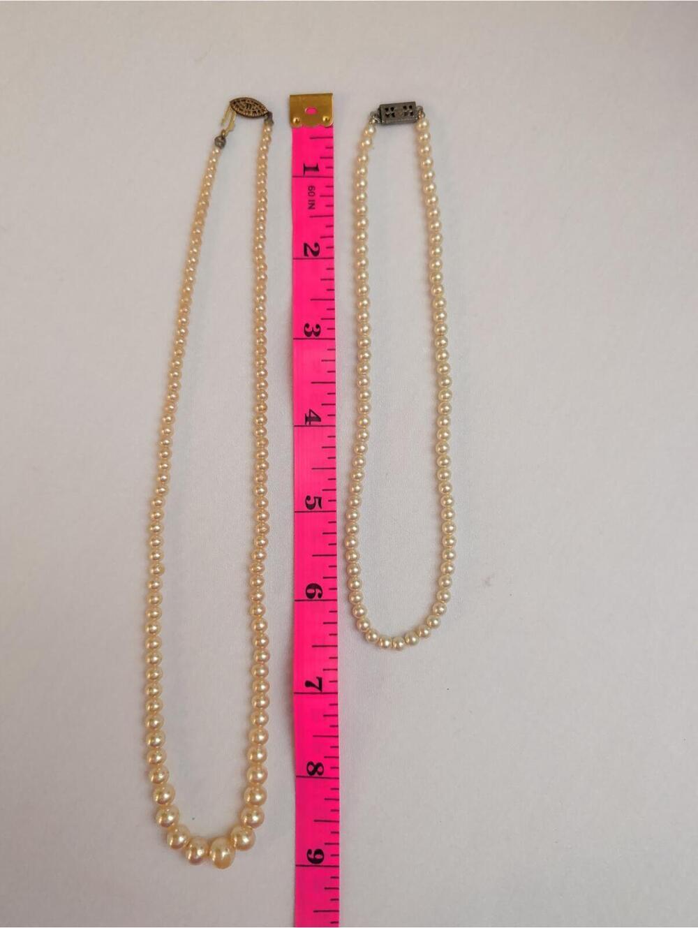 Vintage 1950's Classic Set of 2 Faux Pearl Necklaces - Picture 5 of 6